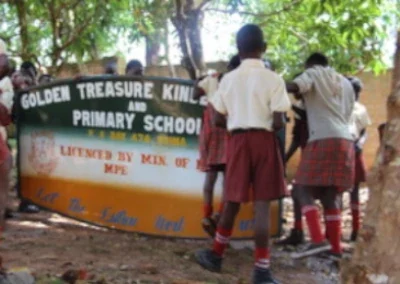 “Golden Treasure School” – Uganda, Afrika